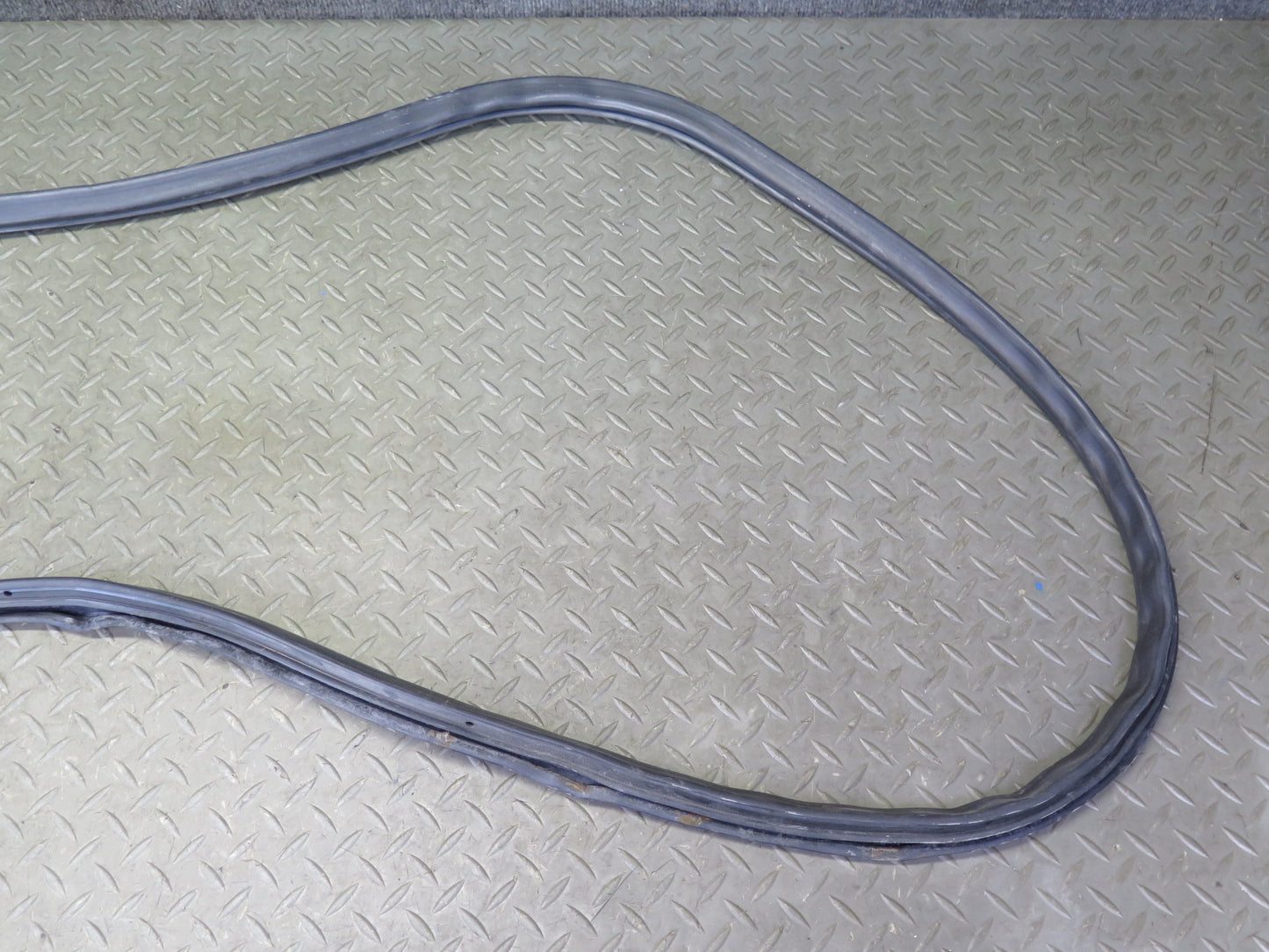 92-00 Lexus JZZ31L SC400 SC300 Front Left Door Weatherstrip Rubber Seal OEM