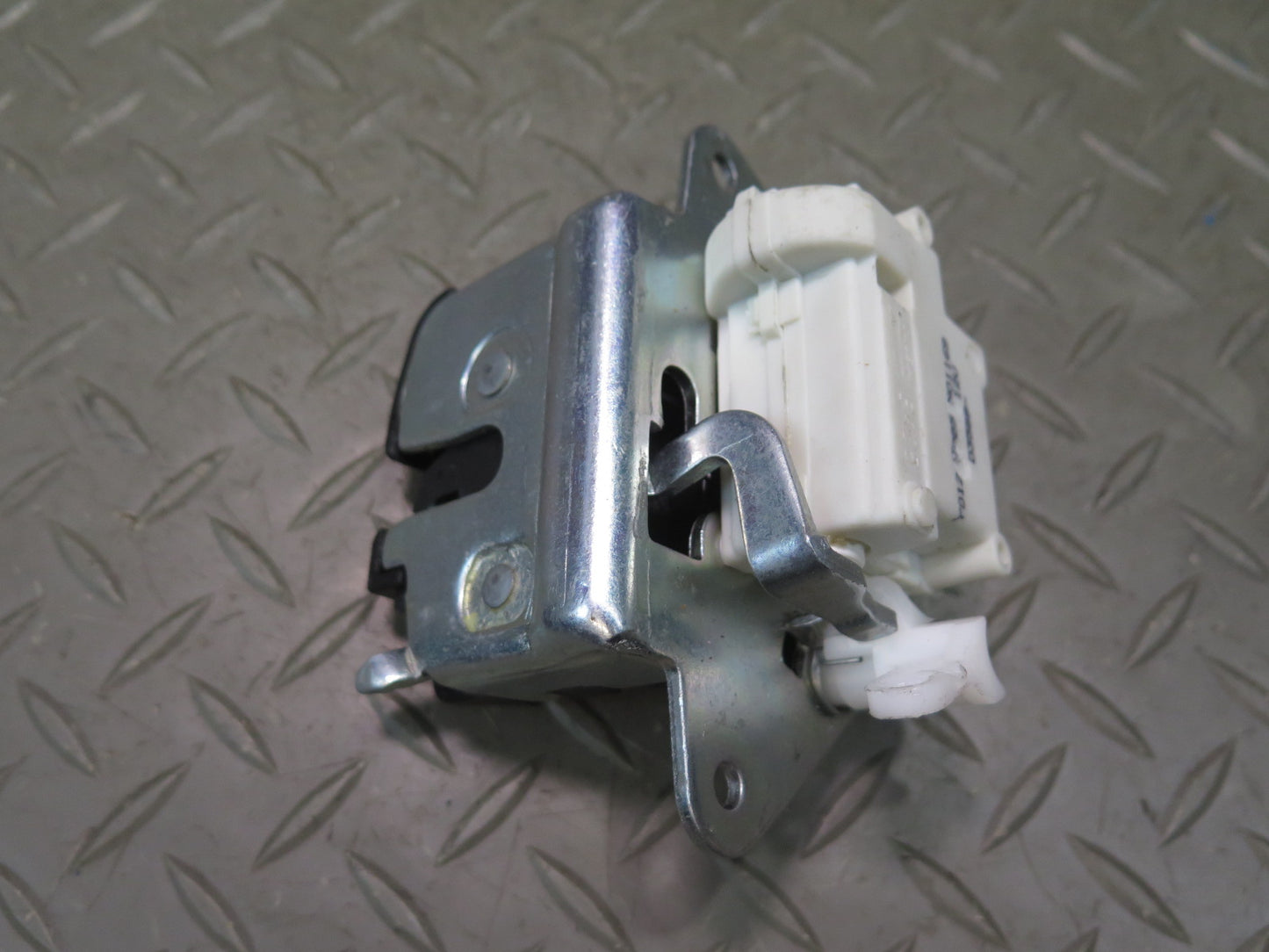 2008-2019 Maserati Granturismo M145 Rear Trunk Lid Lock Latch