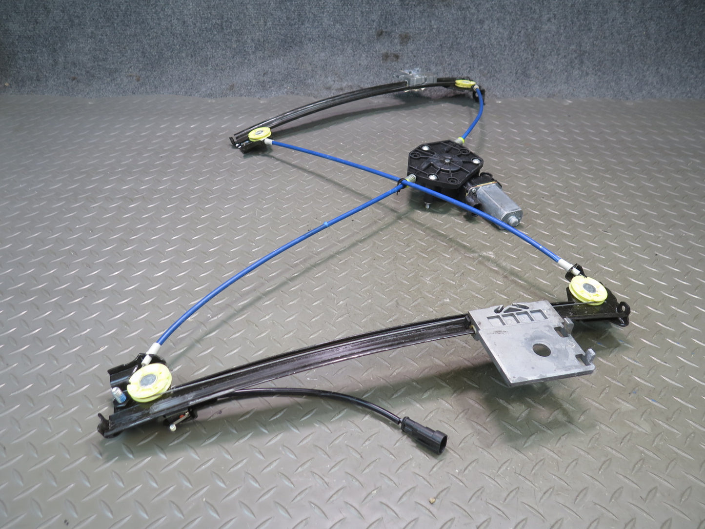 2008-2019 Maserati Granturismo M145 Right Door Window Regulator w Motor