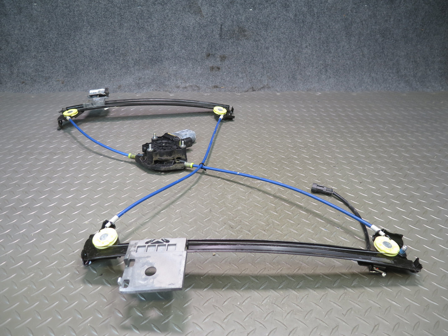 2008-2019 Maserati Granturismo M145 Left Door Window Regulator w Motor