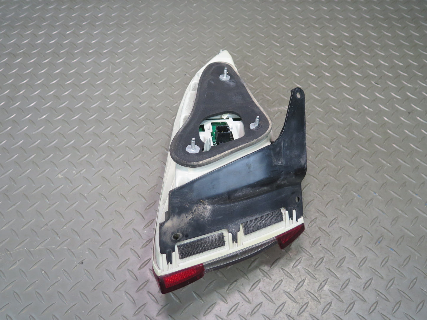 2008-2012 Maserati Granturismo M145 Rear Right Outer Tail Light Lamp