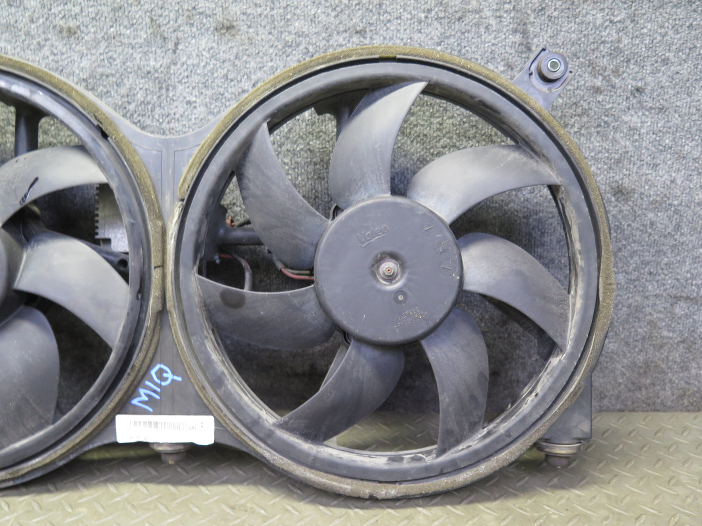 2014-2017 Infiniti QX60 Engine Radiator Cooling Fan Motor Shroud 21483-3JA0A