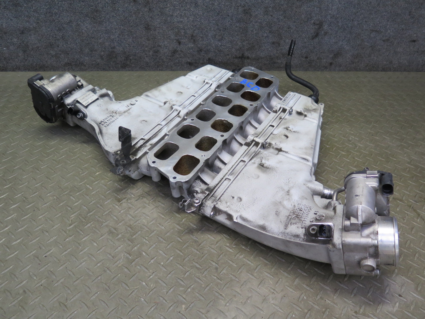 2006-2012 Bentley Flying Spur 6.0L Engine Motor Air Intake Manifold Assembly
