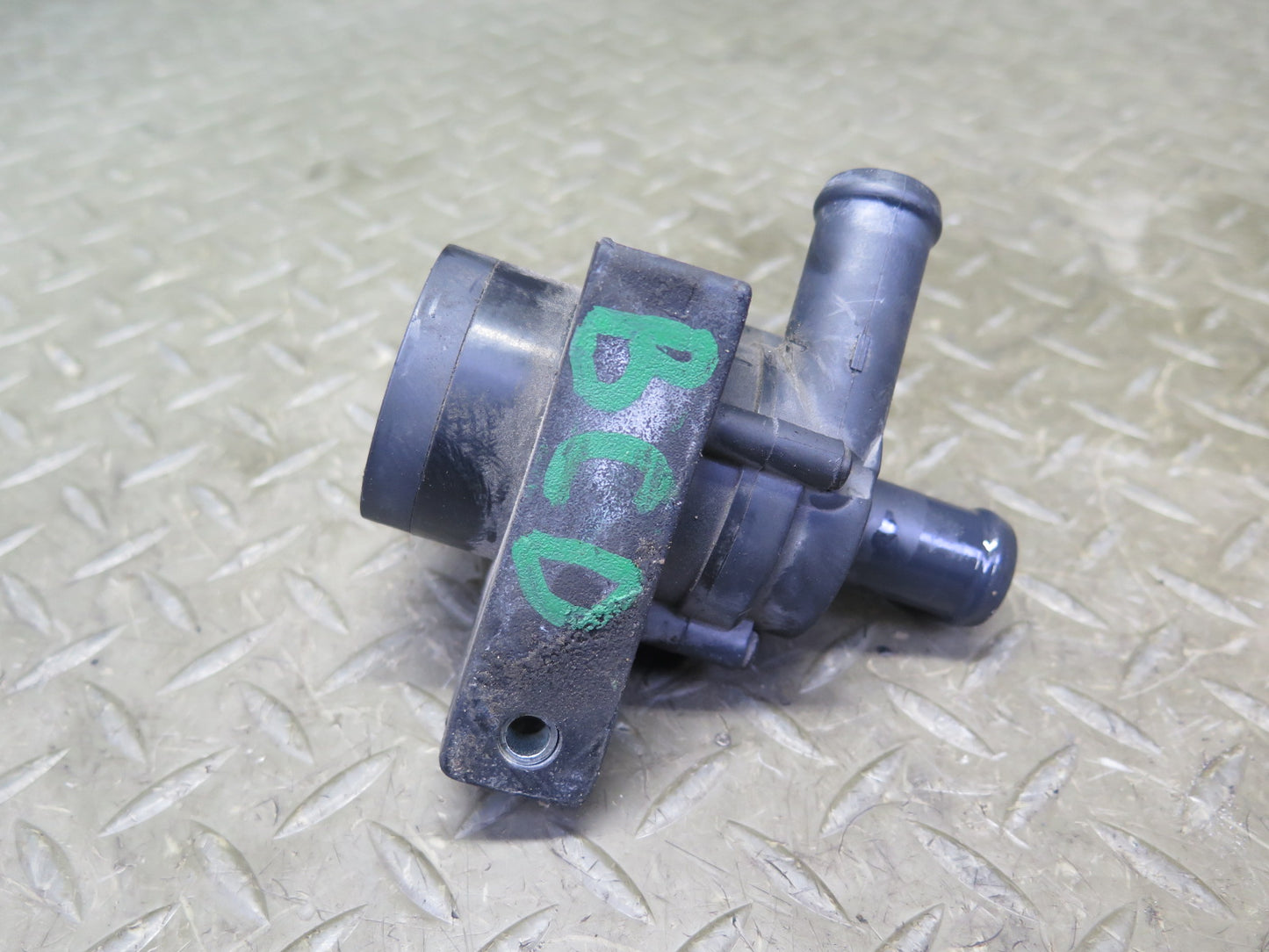 2006-2012 Bentley Flying Spur 6.0L Engine Auxiliary Water Coolant Pump Set