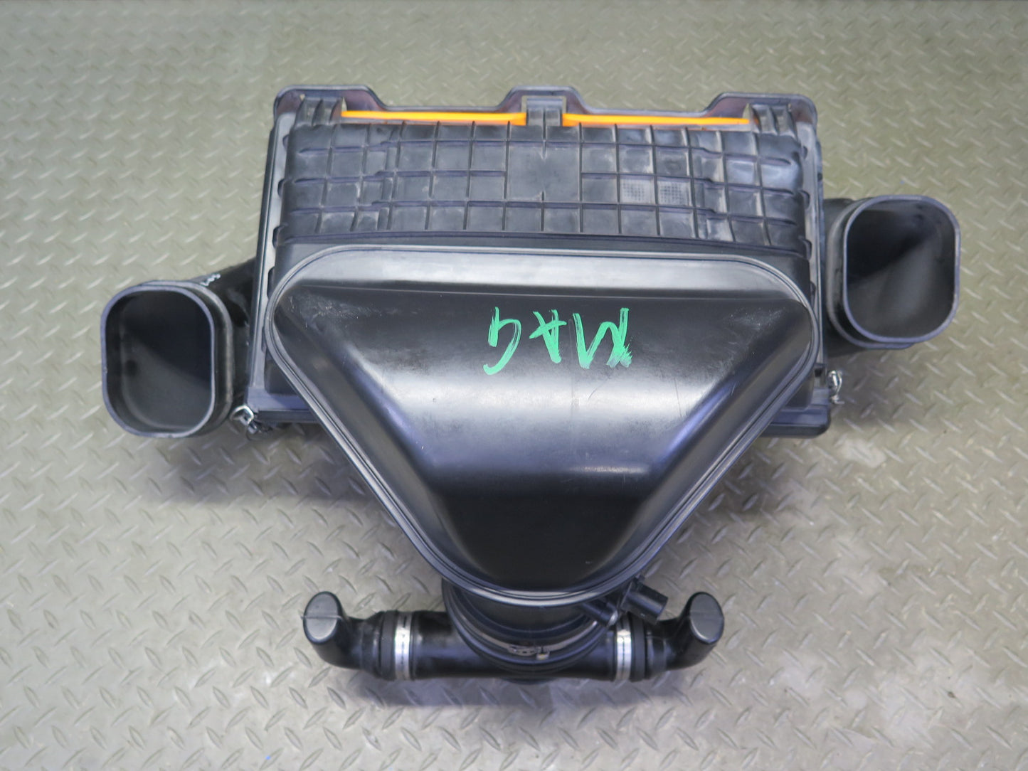 2009-2019 Maserati Granturismo M145 4.7L Air Intake Cleaner Filter Box w Sensor