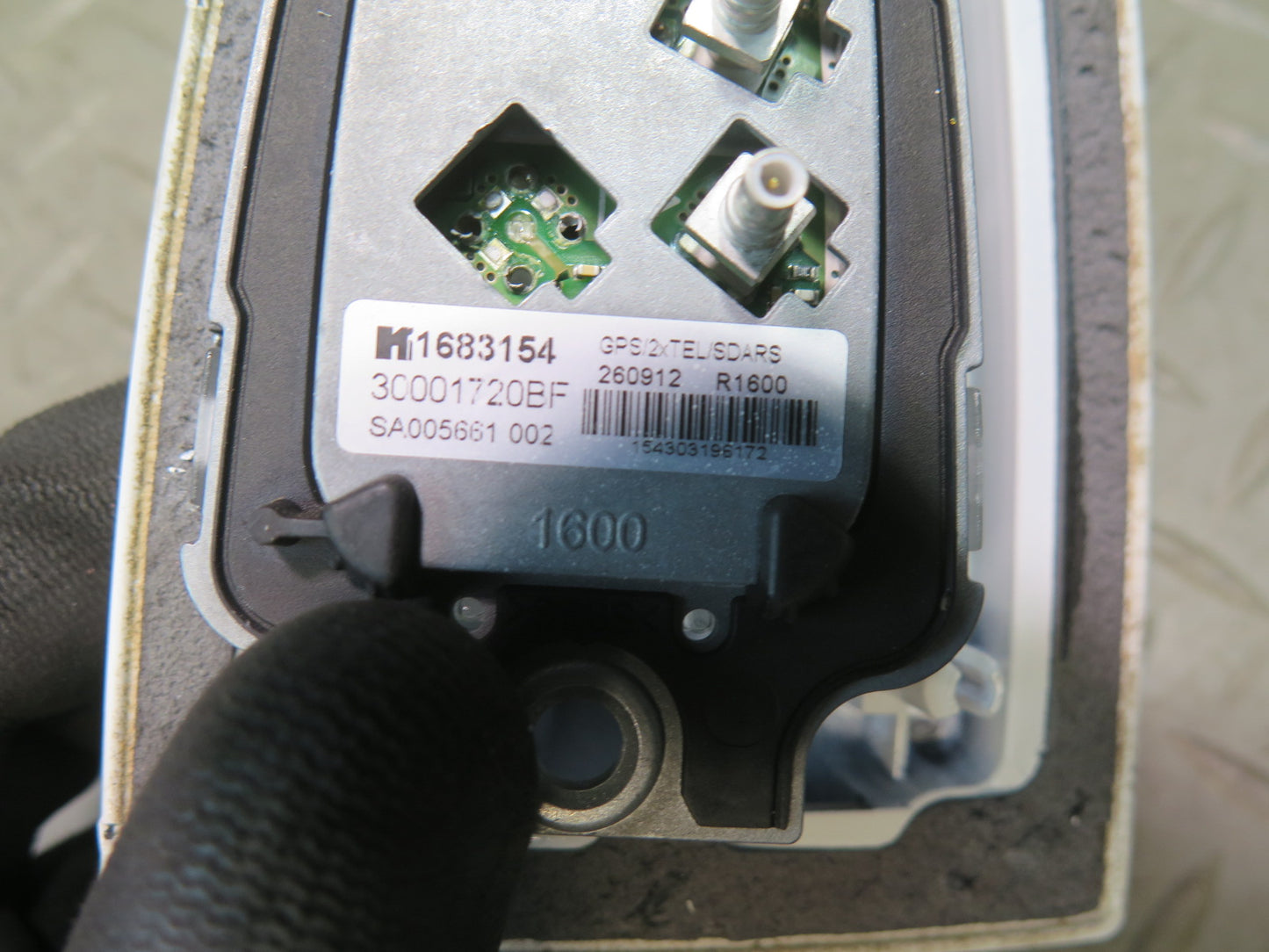 07-13 BMW E90 E92 335I 335XI Roof Shark FIN Antenna White w Amplifier Set OEM