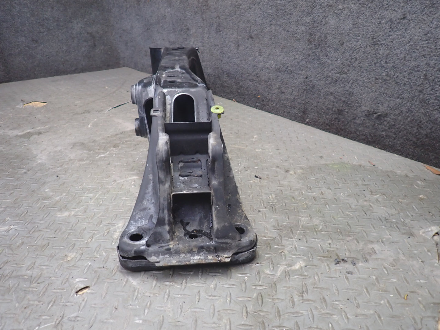 02-10 Lexus UZZ40L SC430 Front Suspension Subframe Crossmember OEM