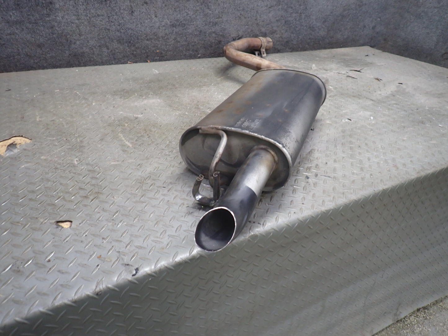 98-00 Lexus UCF20L LS400 Set of 2 Rear Left & Right Exhaust Muffler OEM