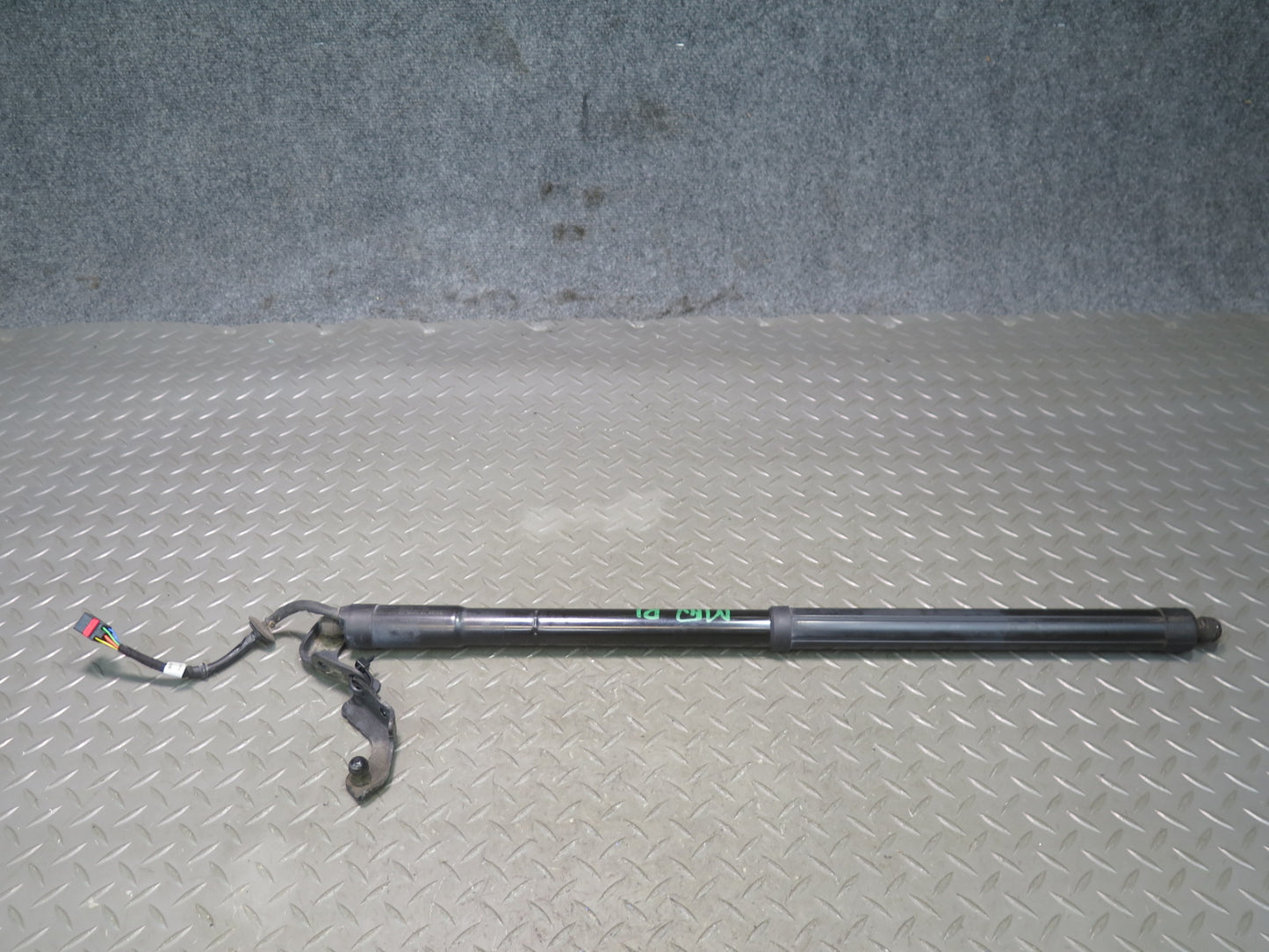 2013-2016 Infiniti JX35 QX60 Rear Trunk Tail Gate Lift Support Shock Strut Set