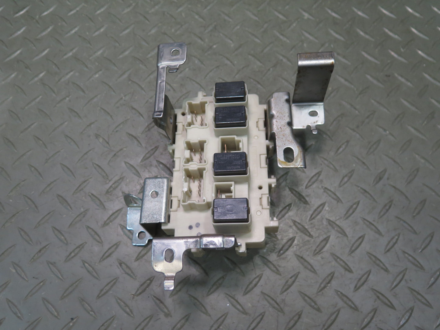 2013-2017 Infiniti JX35 QX60 Dash Cabin Fuse Relay Box Module