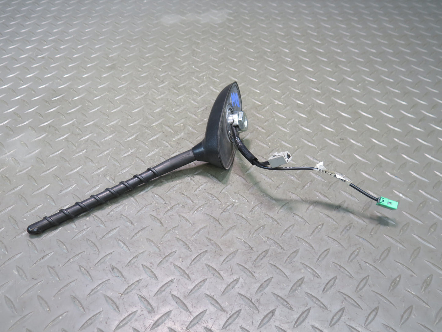 2013-2015 Infiniti JX35 QX60 Roof Radio Antenna Black 28208-3JA0A