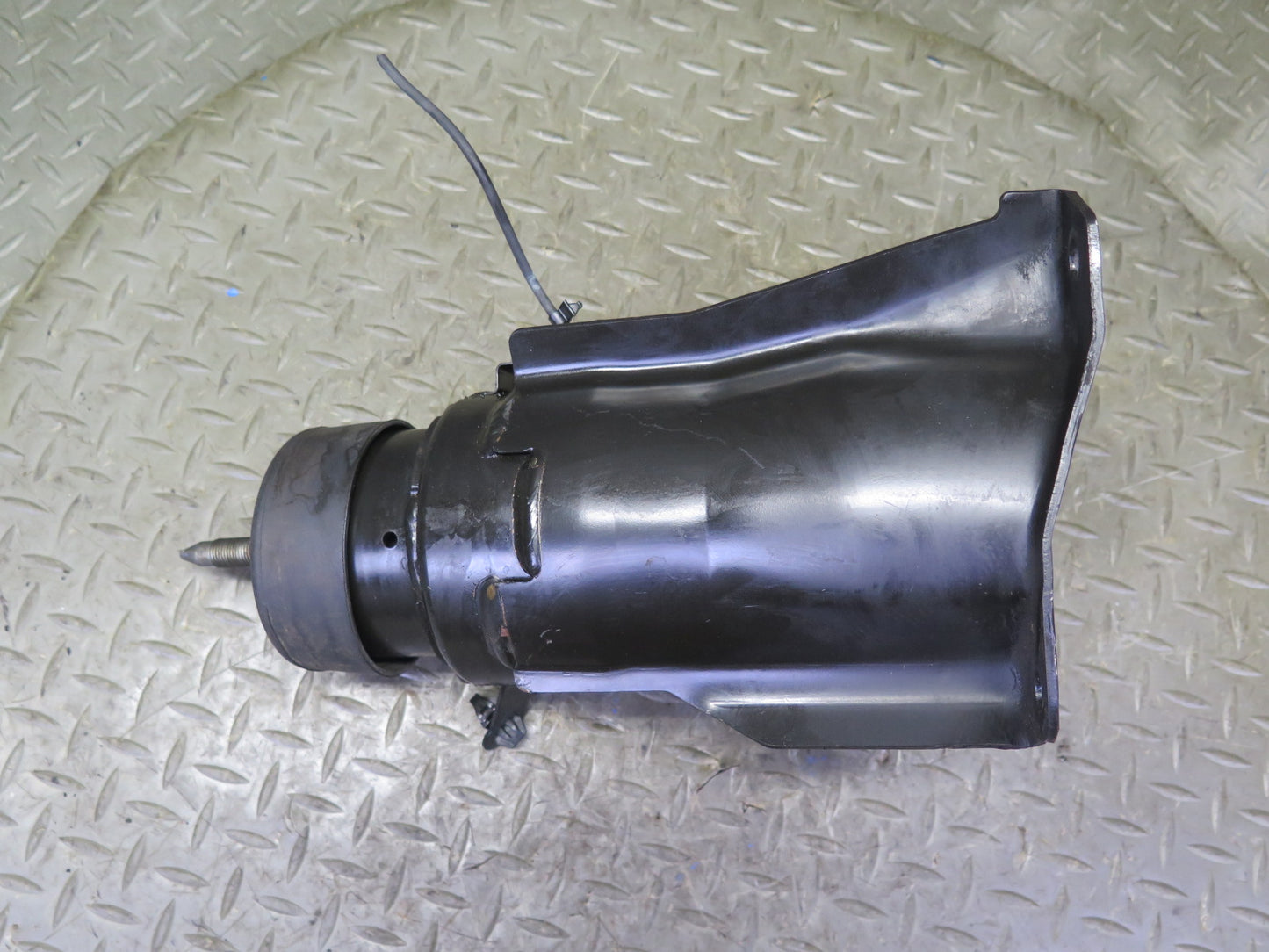 2014-2017 Infiniti QX60 2.5L Hybrid Rear Engine Motor Mount Insulator