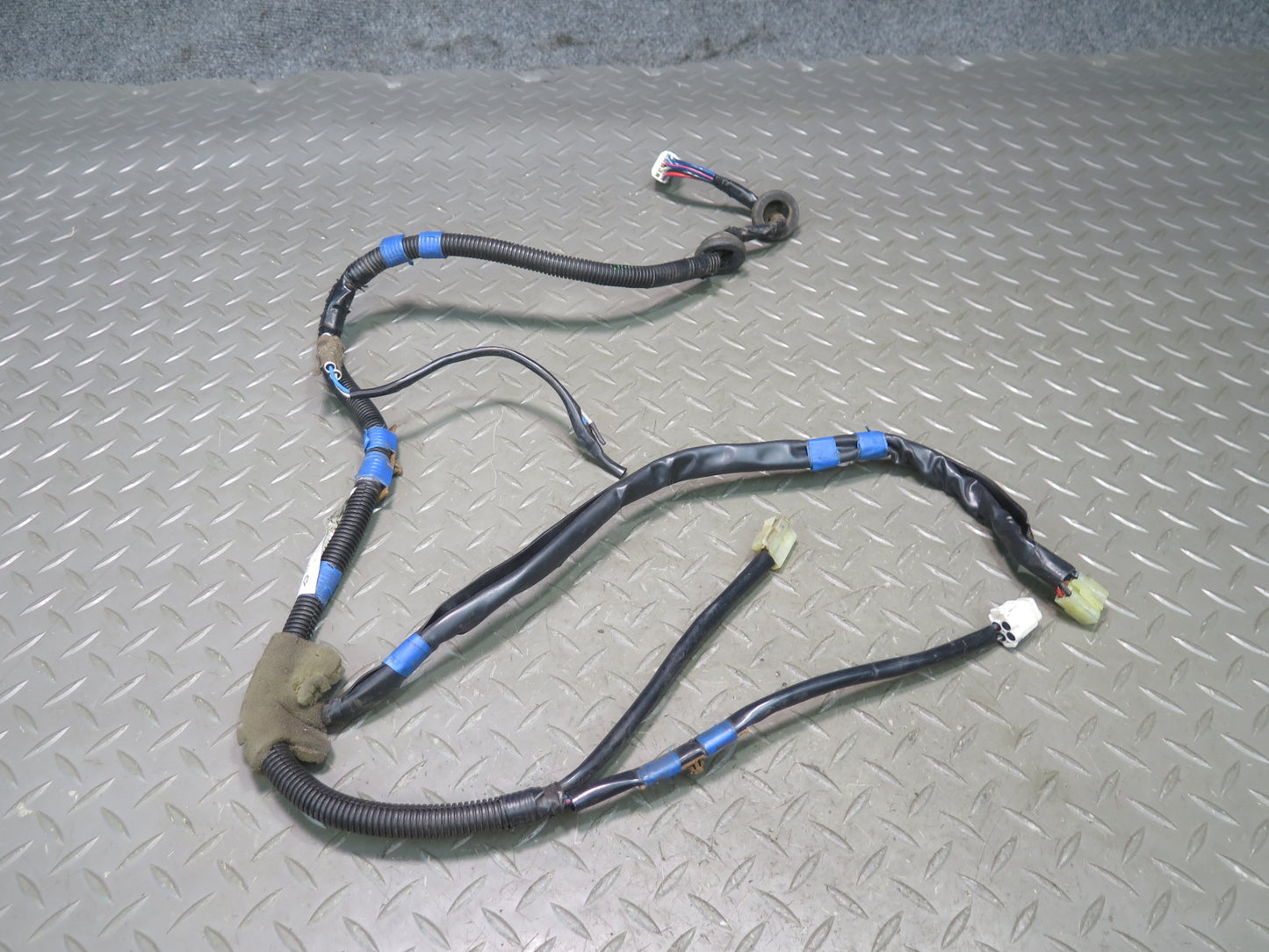 1992 Toyota Land Cruiser FJ80 Rear Left Door Wire Wiring Harness