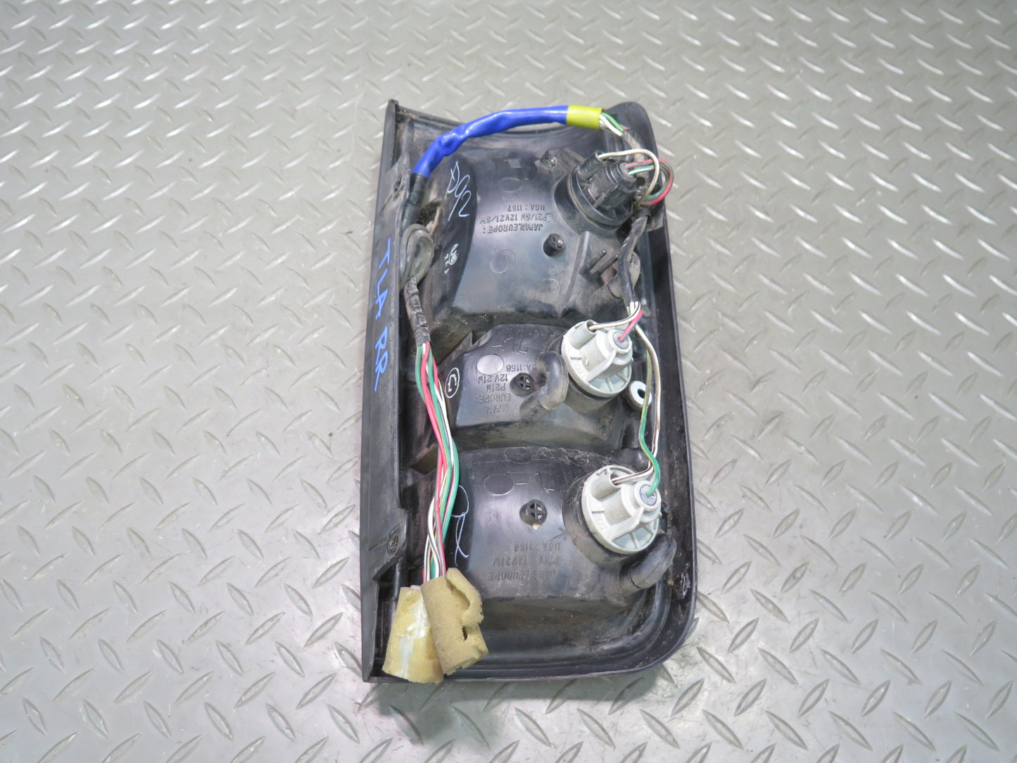 1991-1997 Toyota Land Cruiser FJ80 Rear Right Side Tail Brake Light Lamp