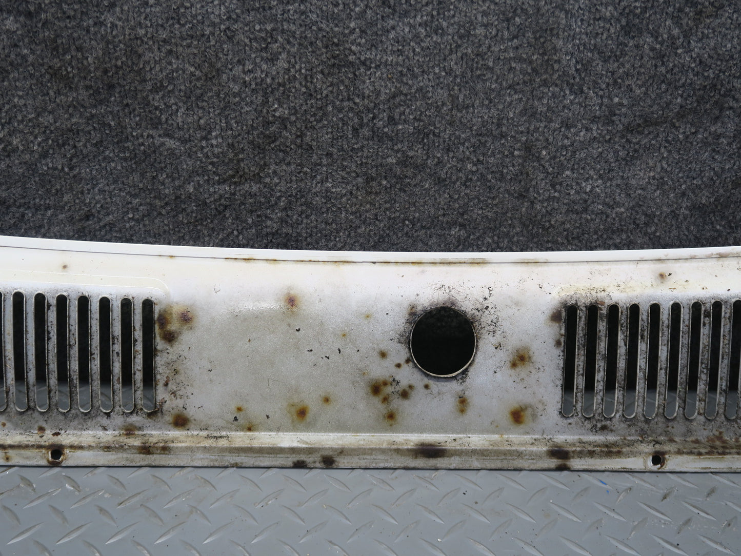 1991-1992 Toyota Land Cruiser FJ80 Front Windshield Wiper Vent Cowl Panel White