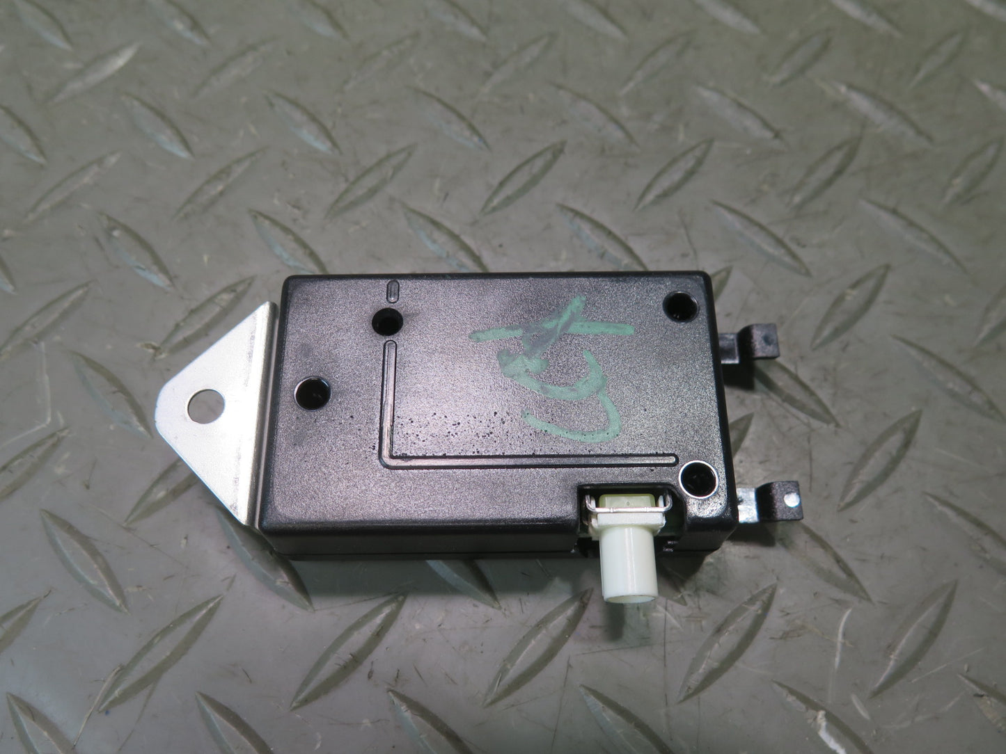 2004-2009 Cadillac XLR Satellite Radio Antenna Module Unit Receiver