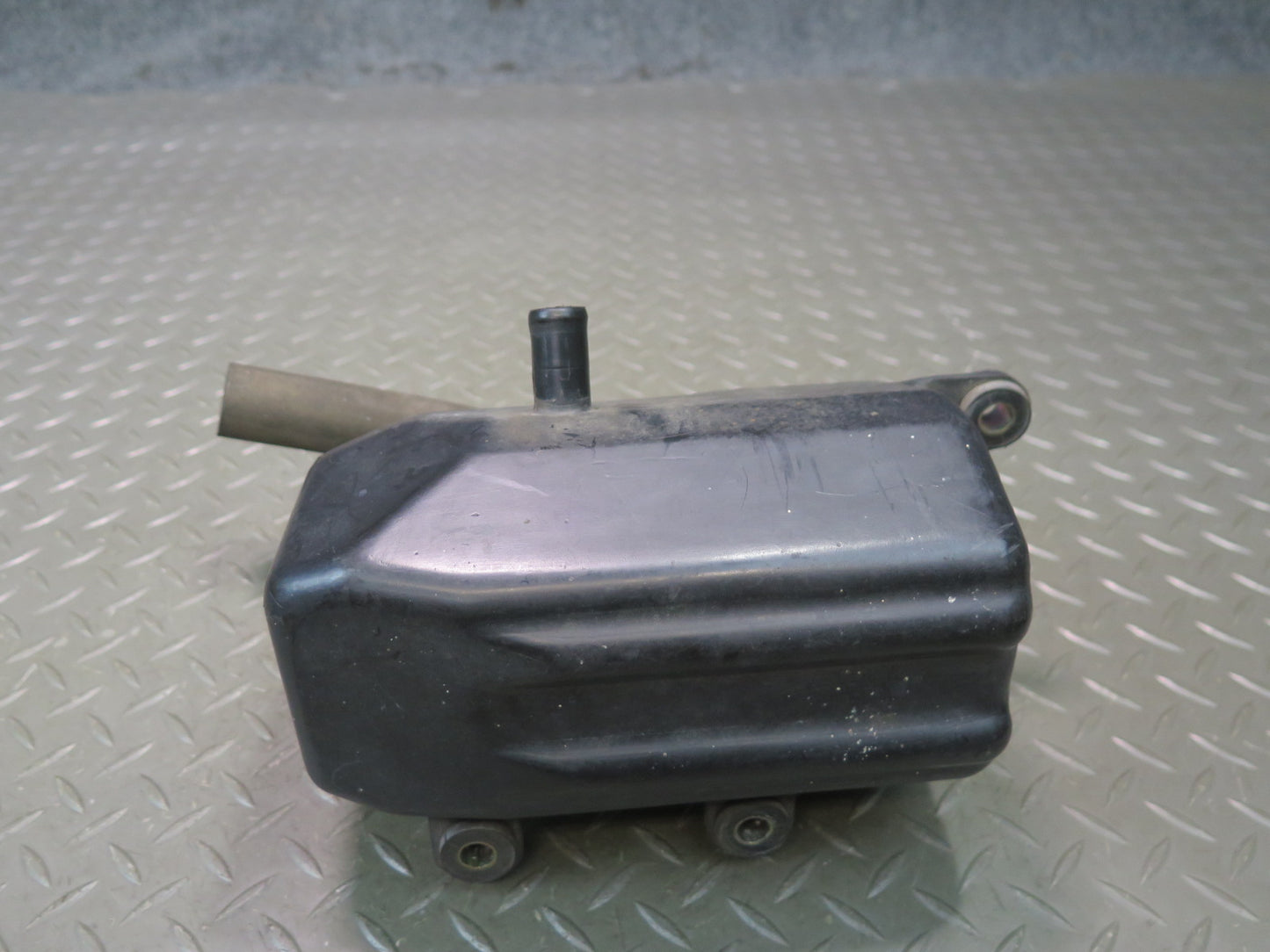1991-1992 Land Cruiser FJ80 4.0L 3FE Air Suction Sub Silencer