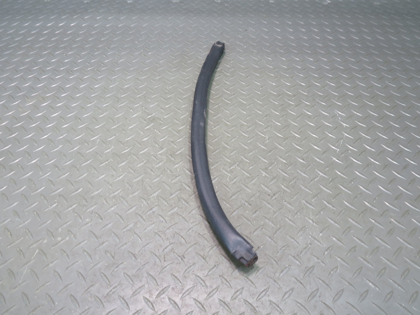 91-95 Toyota SW21L MR2 Set of 2 Right Door Weatherstrip Rubber Seal OEM