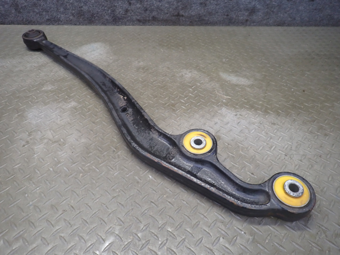 1991-1997 Toyota Land Cruiser FJ80 Front Right or Left Lower Control Arm