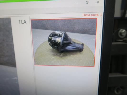 1991-1997 Toyota Land Cruiser FJ80 Rear Differential Carrier 4.10 Ratio