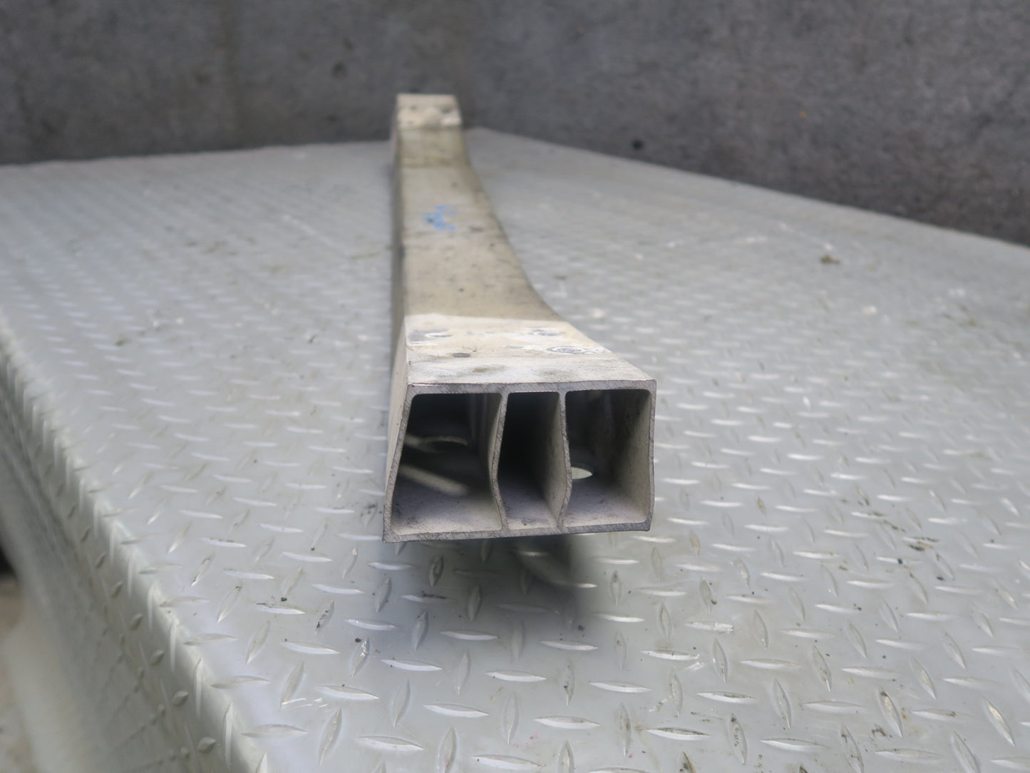 01-05 Lexus JCE10L IS300 Front Bumper Impact Reinforcement Bar 79K Miles OEM