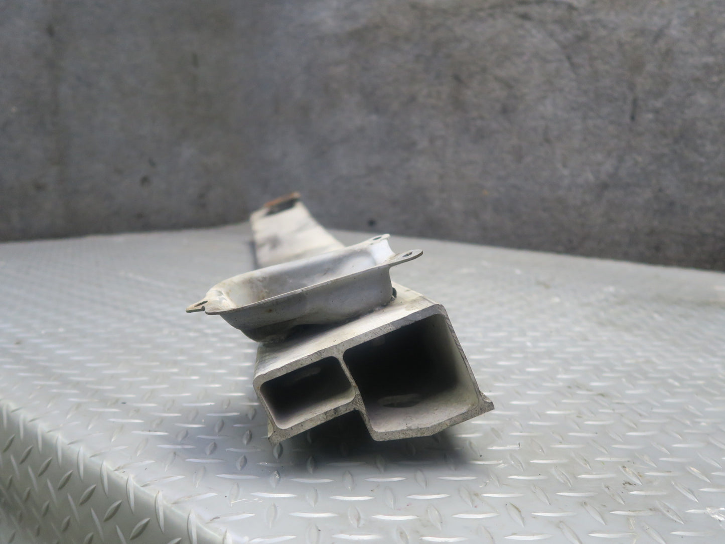 01-05 Lexus JCE10L IS300 Sedan Rear Bumper Impact Reinforcement Bar OEM