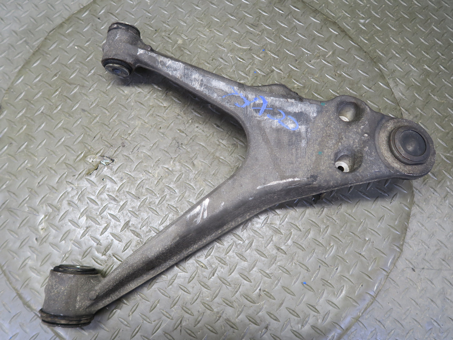 2004-2009 Cadillac XLR Front Left Suspension Lower Control Arm 10307579