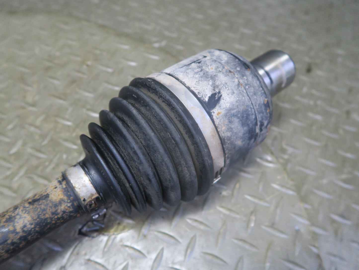 2004-2009 Cadillac XLR Rear Right Suspension Axle Shaft