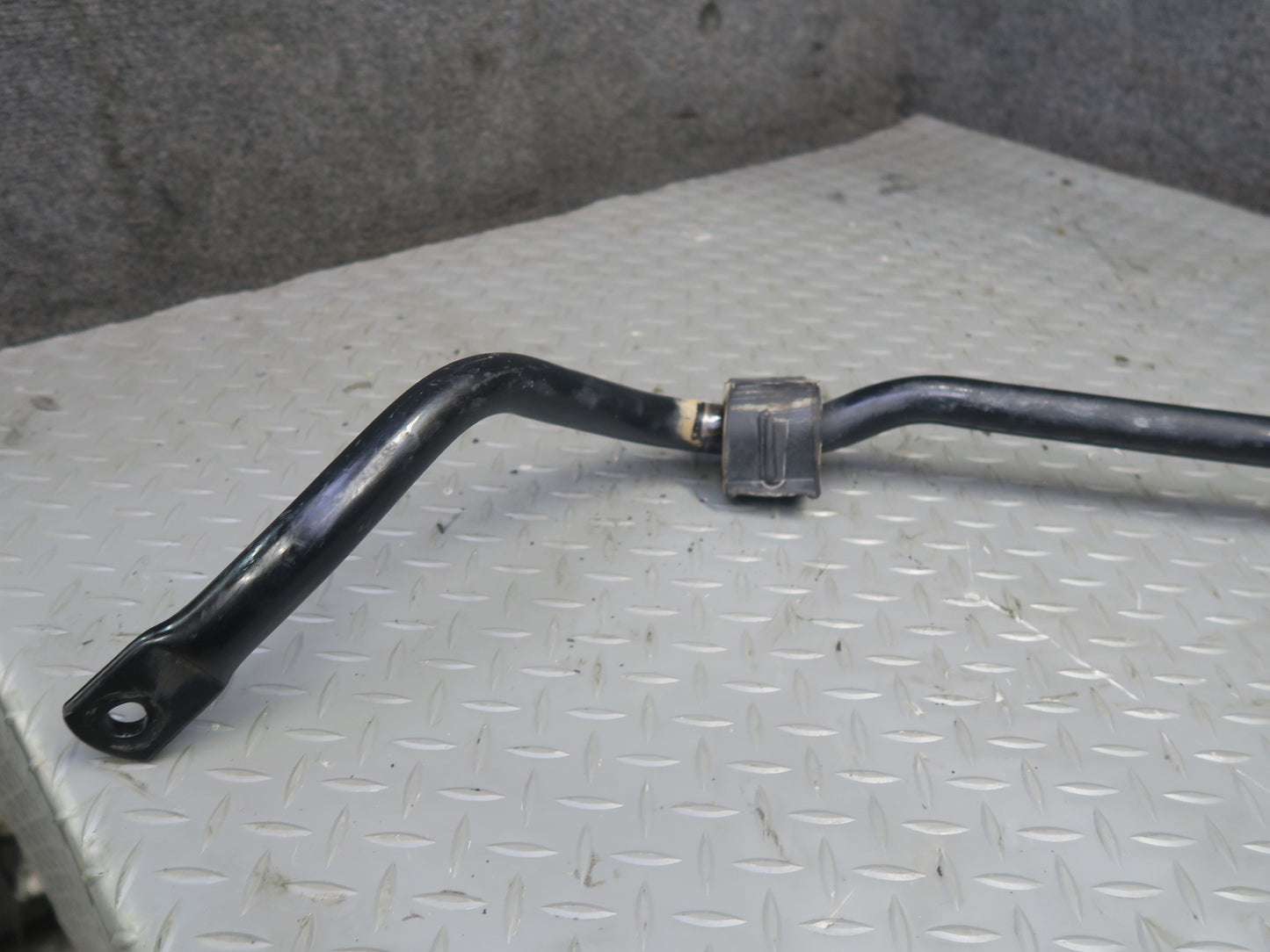 2004-2009 Cadillac XLR Front Anti Roll Skate Stabilizer Sway Bar