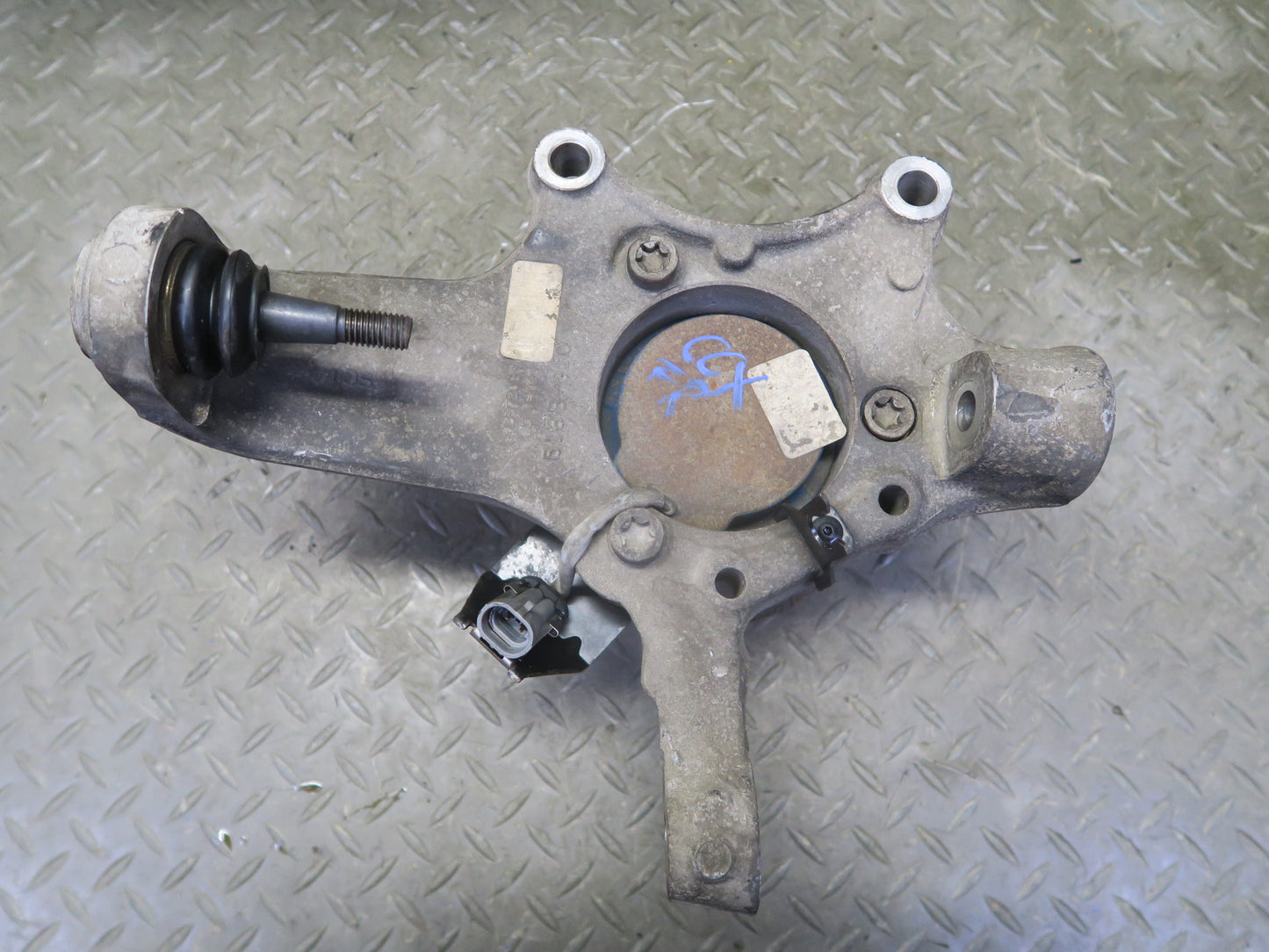 2004-2008 Cadillac XLR Front Right Pass Side Spindle Knuckle Wheel Hub Bearing