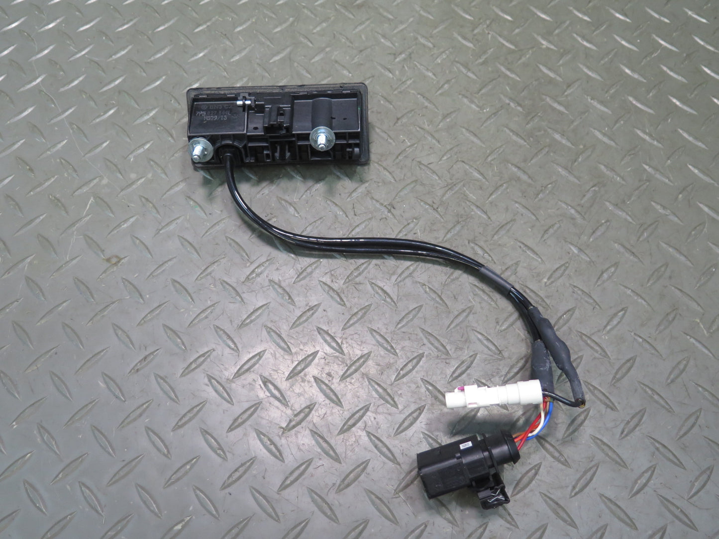 2015-2018 Porsche Cayenne 958.2 Rear Trunk Hatch Release Handle Switch W/camera