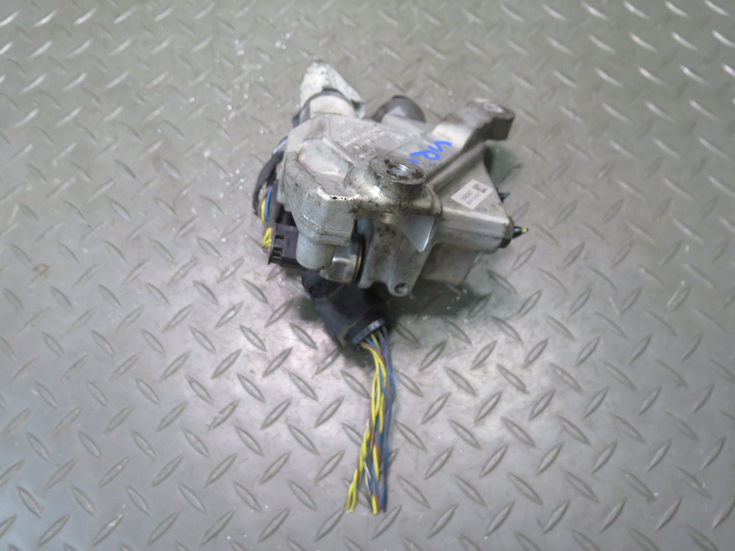 2011-2018 Porsche Cayenne 958 Rear Suspension Self Leveling Valve Block