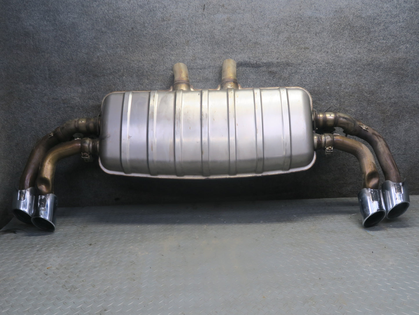 2015-2018 Porsche Cayenne Turbo 958 4.8L Rear Exhaust Muffler w Dual Tips