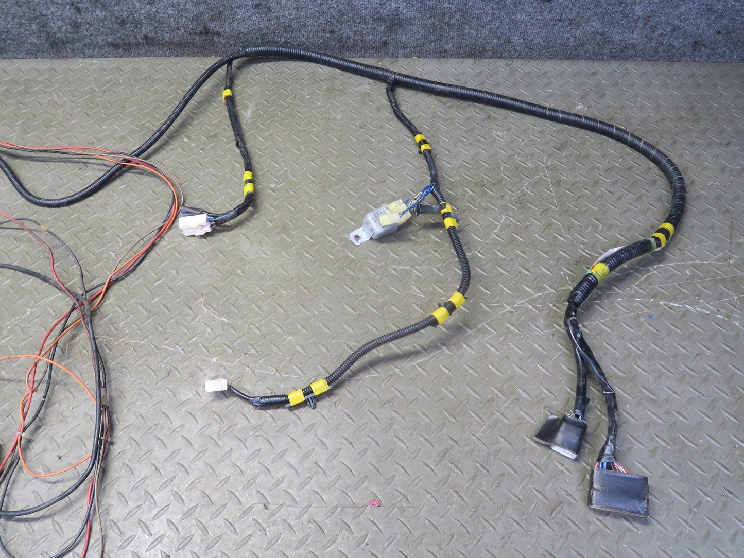 1992 Toyota Land Cruiser FJ80 Right Interior Floor Wire Wiring Harness