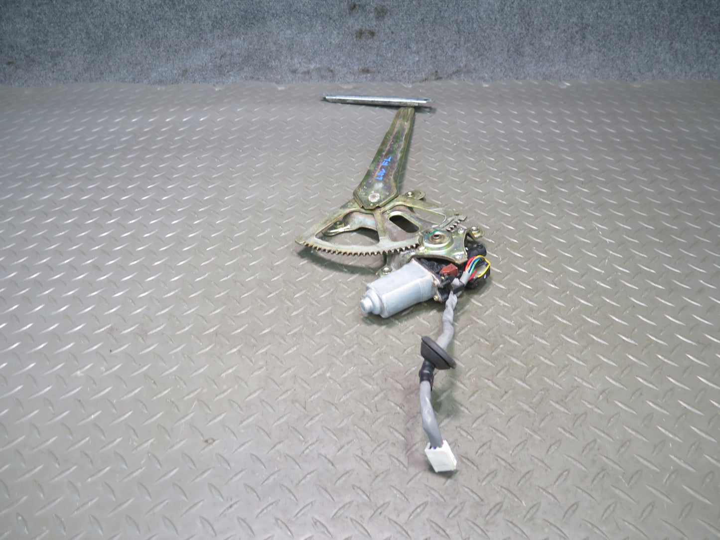 98-00 Lexus UCF20L LS400 Front Left Door Window Regulator w Motor OEM