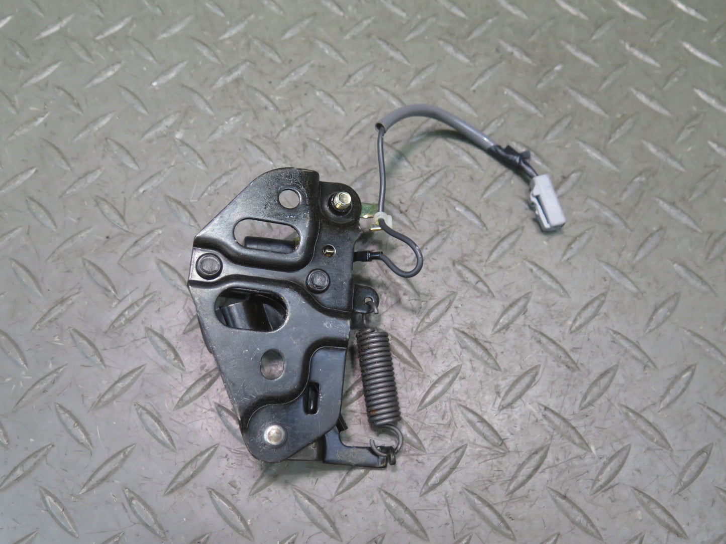 98-00 Lexus UCF20L LS400 Rear Trunk Lock Latch Actuator & Latch Striker Set OEM