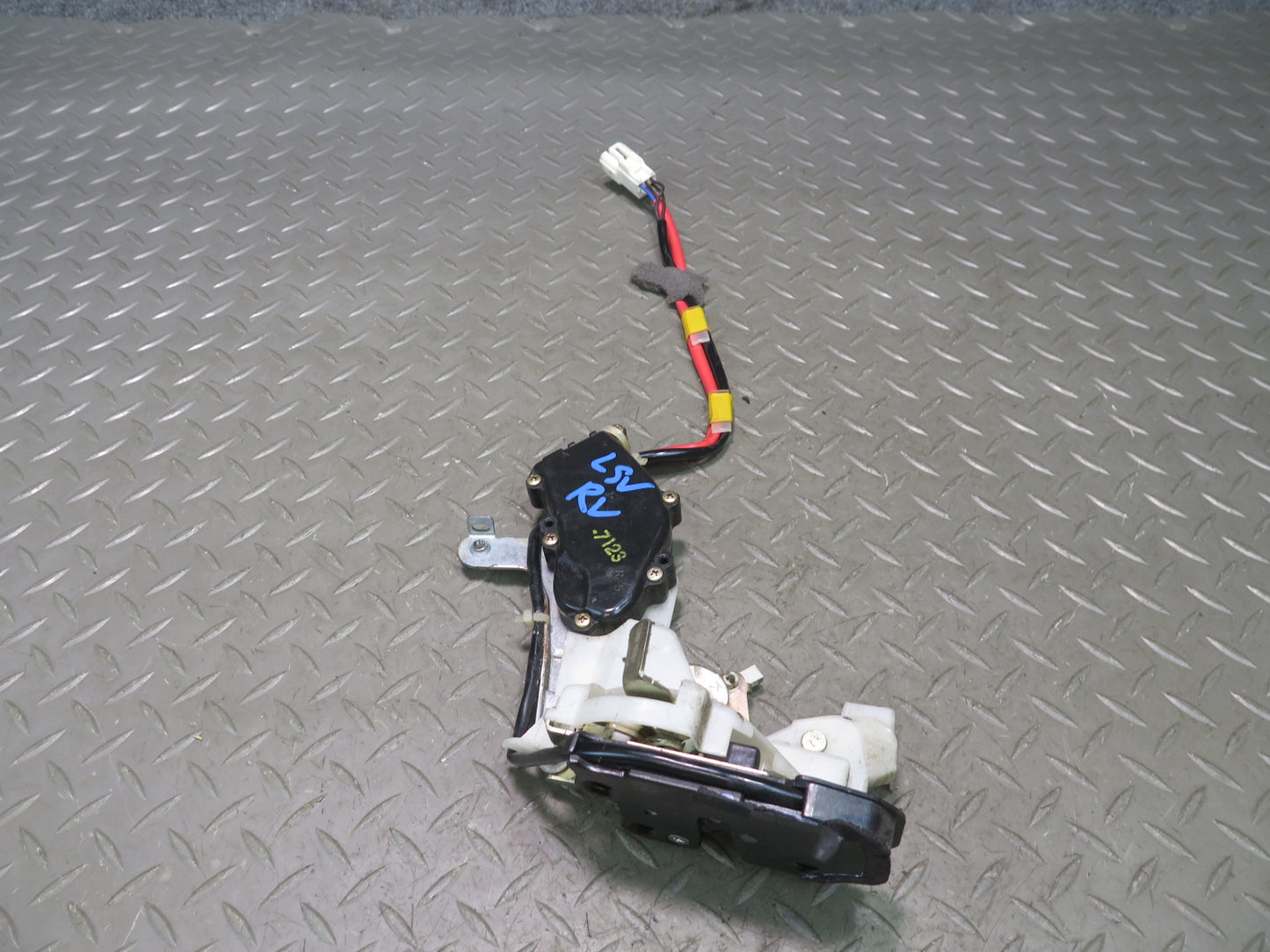 98-00 Lexus UCF20L LS400 Rear Left Door Lock Latch Actuator OEM