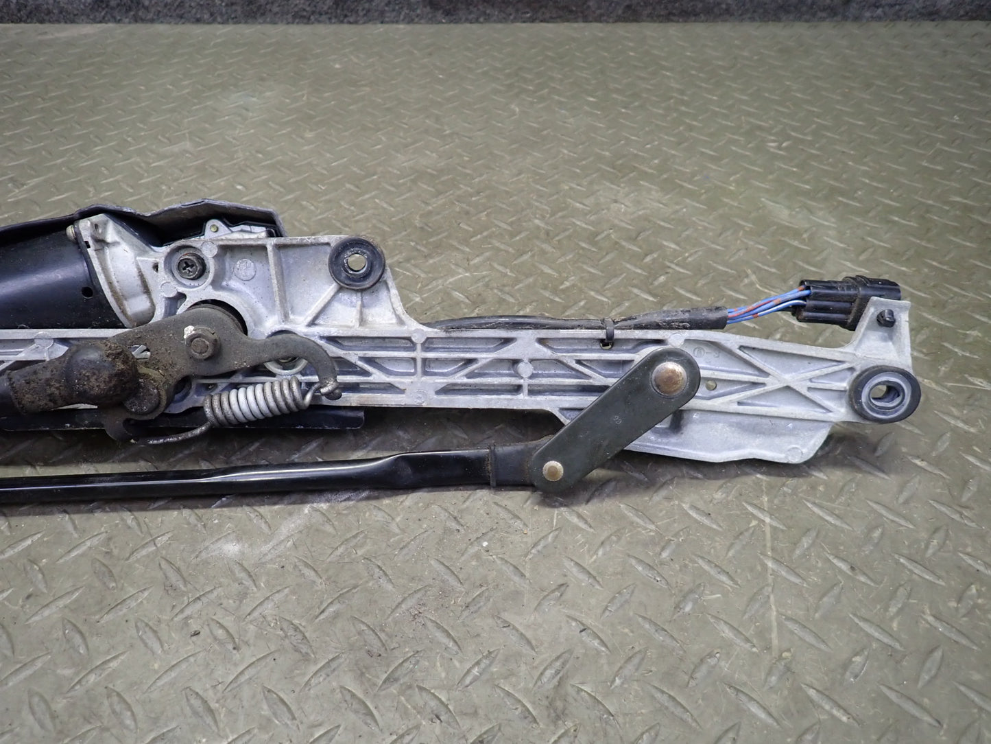 95-00 Lexus UCF20L LS400 Windshield Wiper Transmission Linkage w Motor OEM