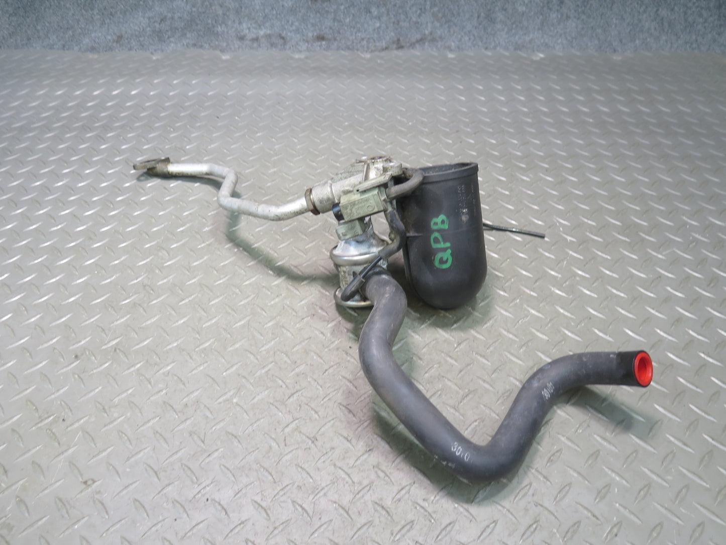 2000-2004 Porsche Boxster 986 Air Injection Vacuum Reservoir w Hose Line
