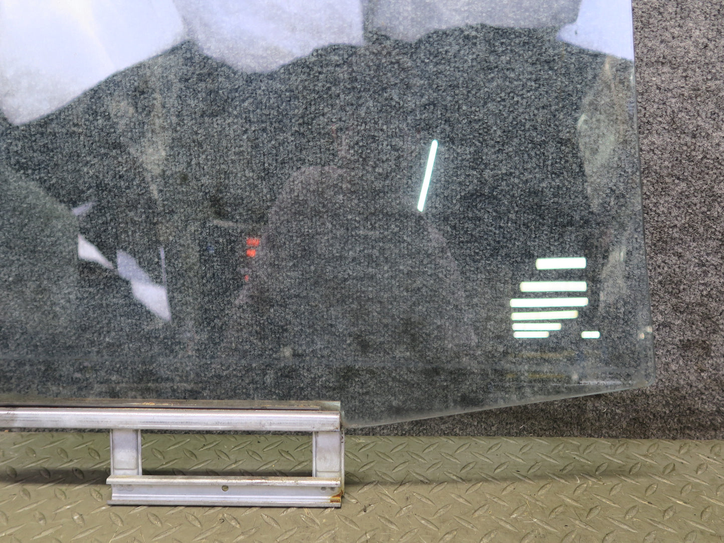1991-1997 Toyota Land Cruiser FJ80 Rear Left Driver Side Door Window Glass