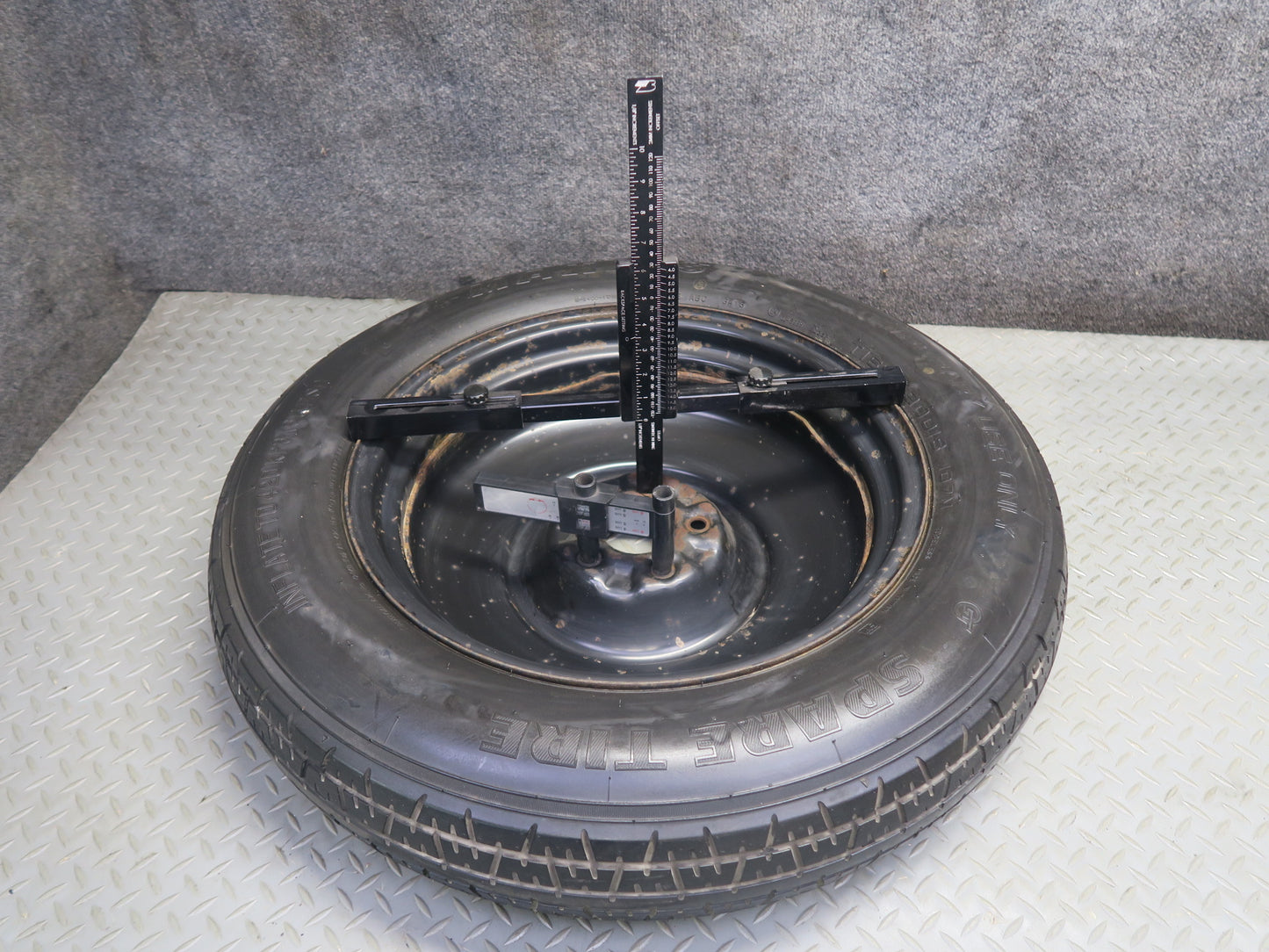 2013-2017 Infiniti JX35 QX60 Rear Emergency Spare Wheel Tire T165/90 D18