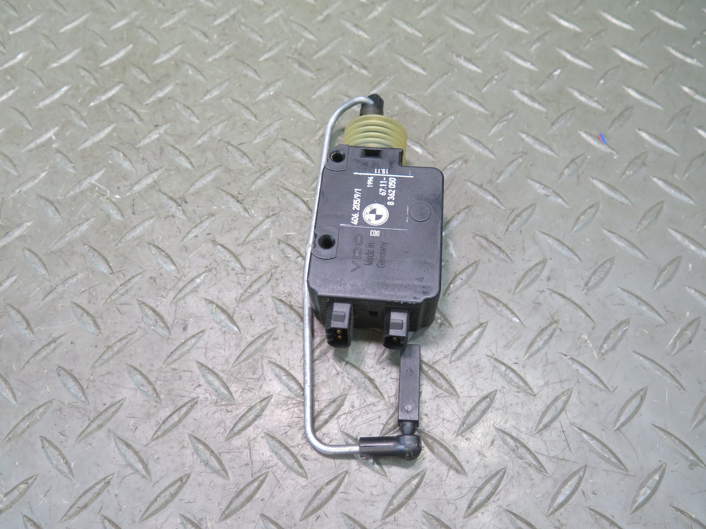 96-99 BMW E36 318ic Convert Rear Trunk Lock Drive Locking Mechanism 8362050 OEM