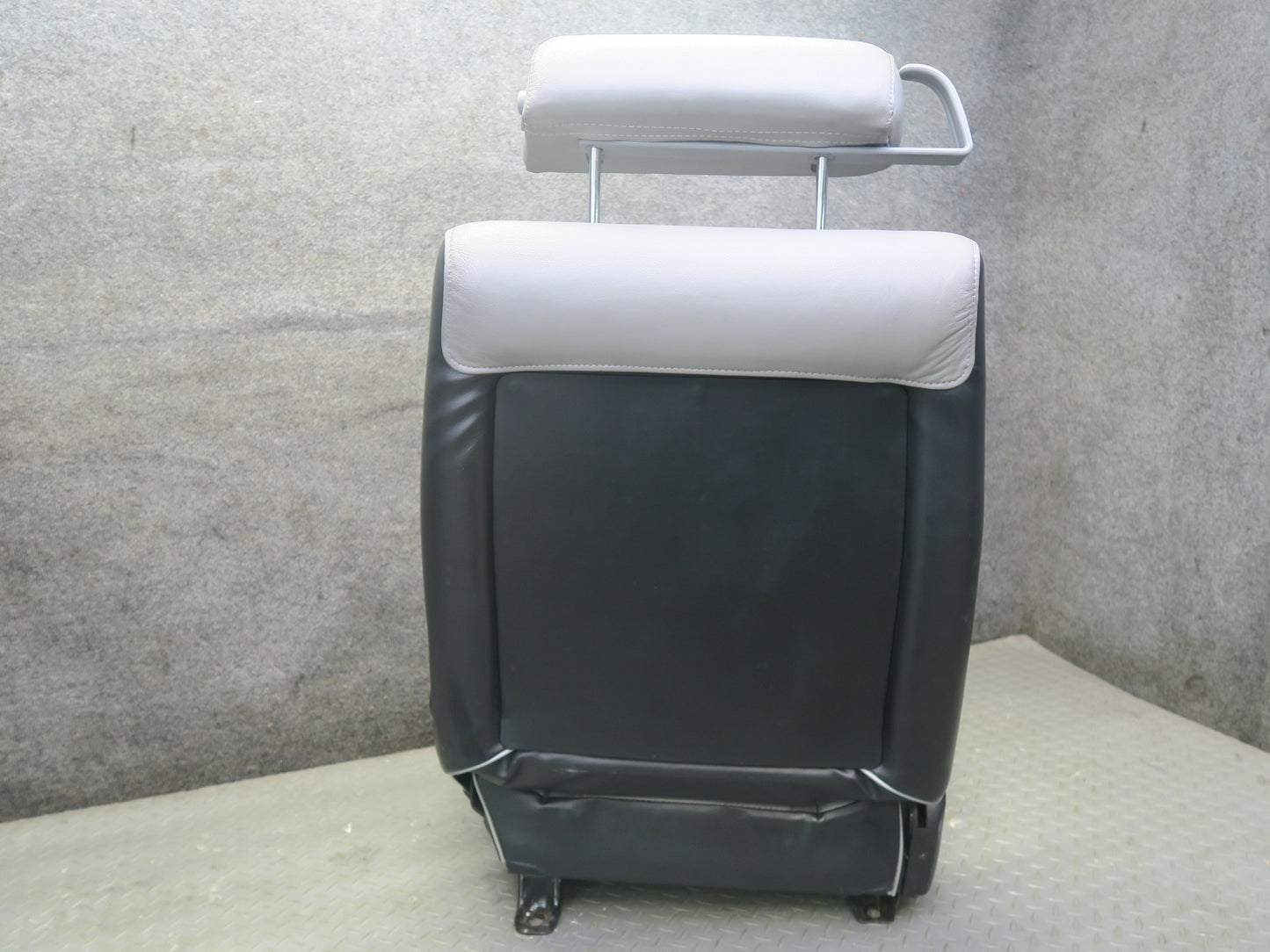 82-83 Datsun Nissan 280ZX S130 2+0 Set of 2 Front Right & Left Leather Seat OEM