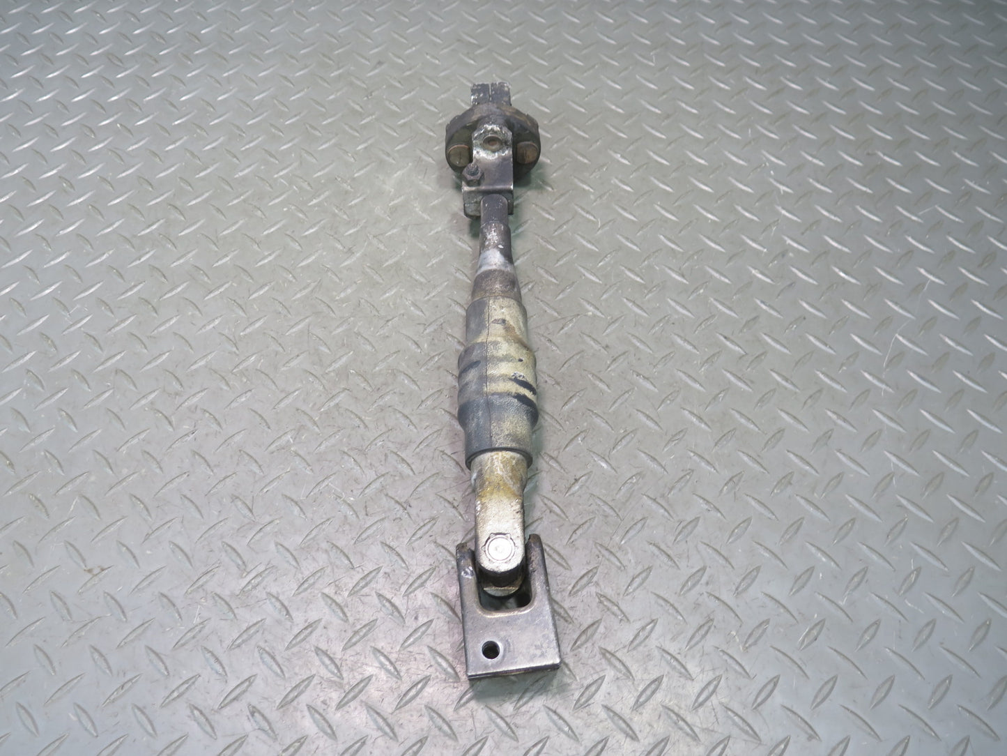 95-99 BMW E36 318ic Steering Column Lower U Joint Shaft OEM