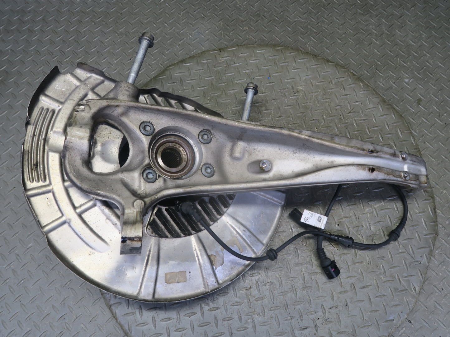 2011-2018 Porsche Cayenne 958 AWD Front Right Spindle Knuckle Wheel Hub Bearing