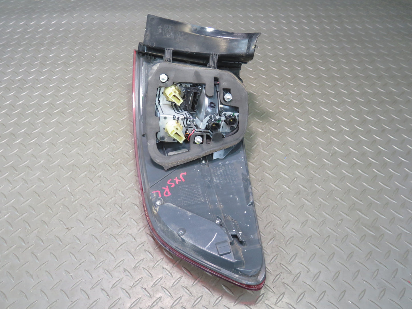 2013-2014 BMW E71 E72 X6 Rear Left Outer Tail Lid Light Lamp 7295003