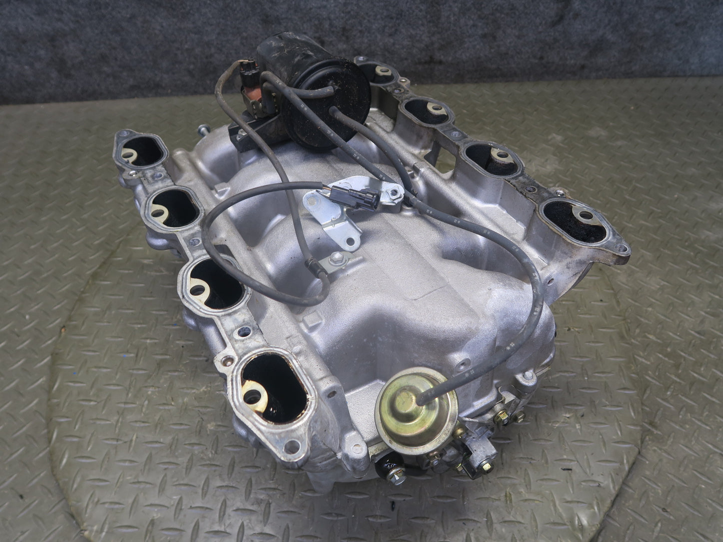 98-00 Lexus LS400 UCF20L 1UZFE Engine Intake Manifold w Pressure Tank Assy OEM