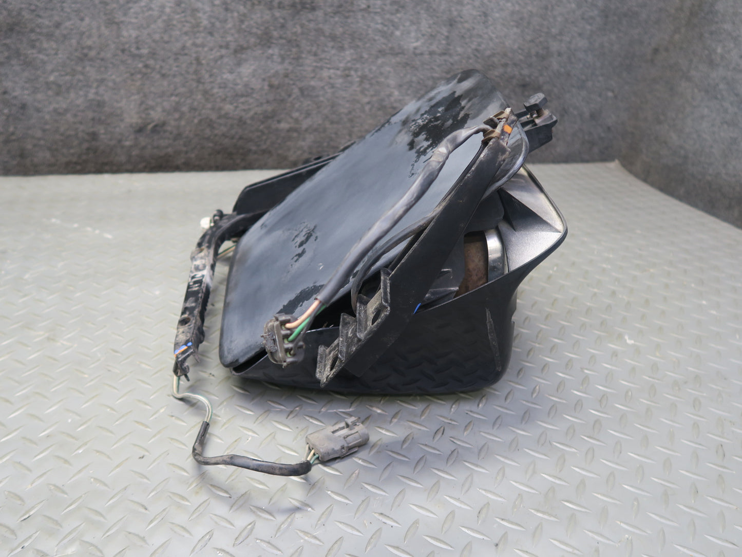84-87 Chevrolet Corvette C4 Front Left POP UP Headlight Motor Cover Assembly OEM
