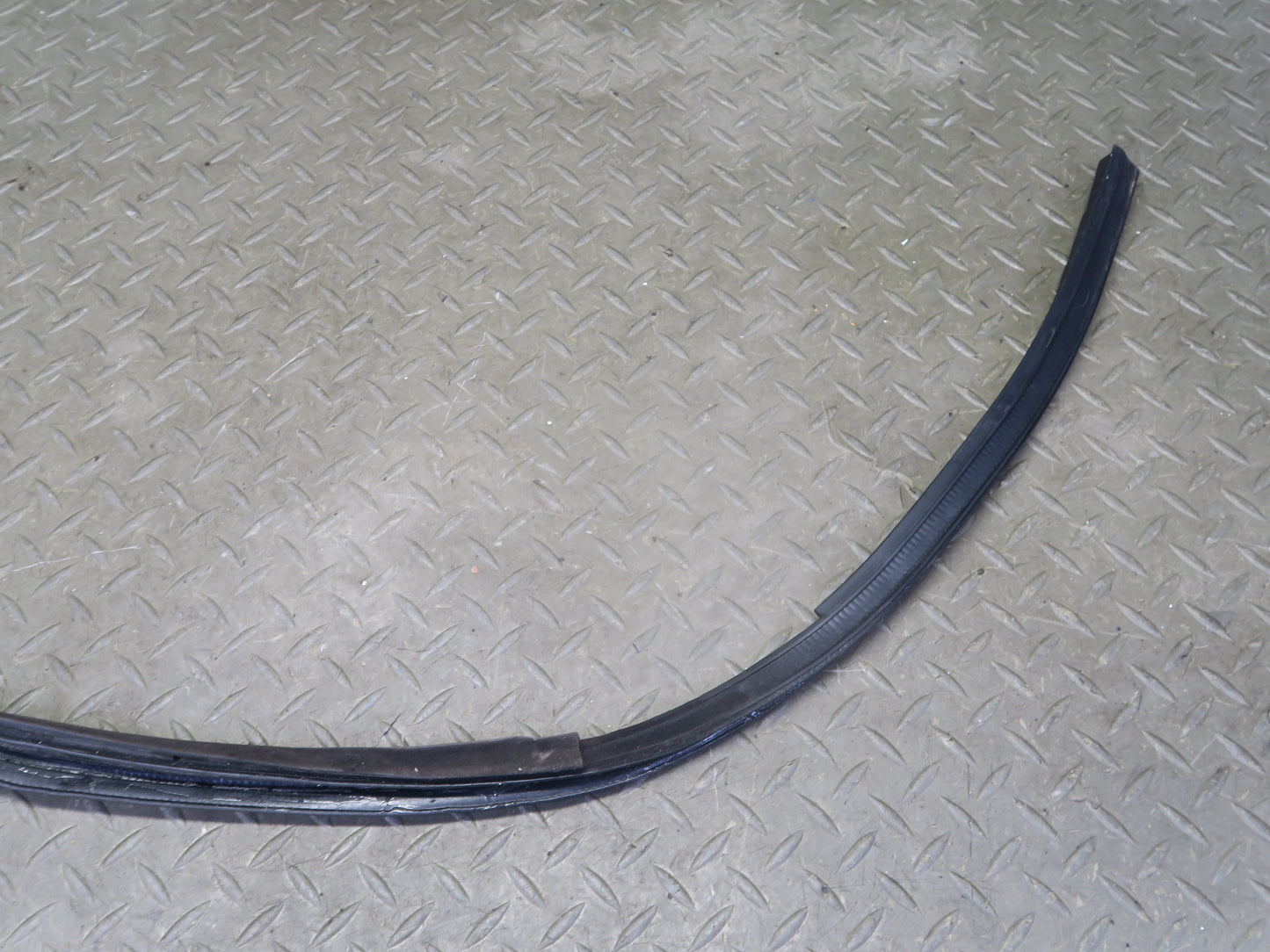 02-10 Lexus Z40 SC430 Front Right Door Weatherstrip Rubber Seal Set OEM