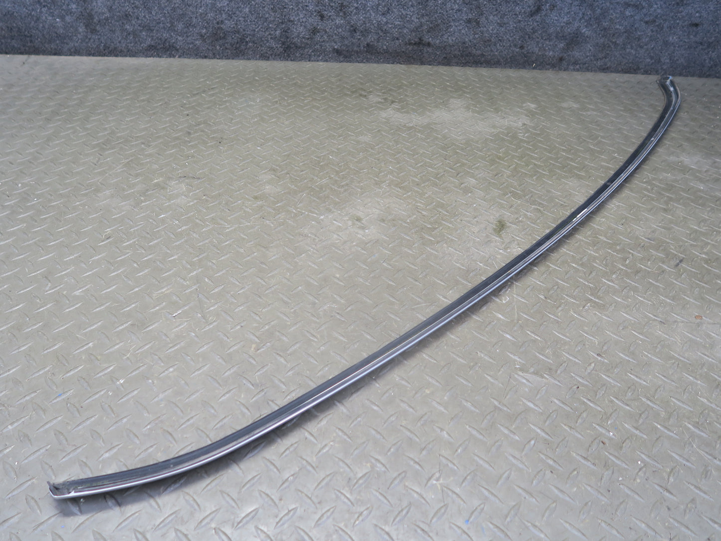 2012-2019 Range Rover Evoque L538 Rear Trunk Tailgate Center Molding Trim Panel